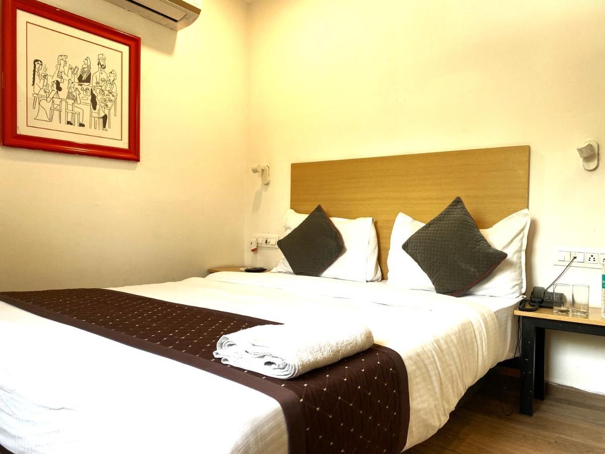 Qotel Hotel Ip Residency East Delhi Preet Vihar New Delhi Exteriör bild