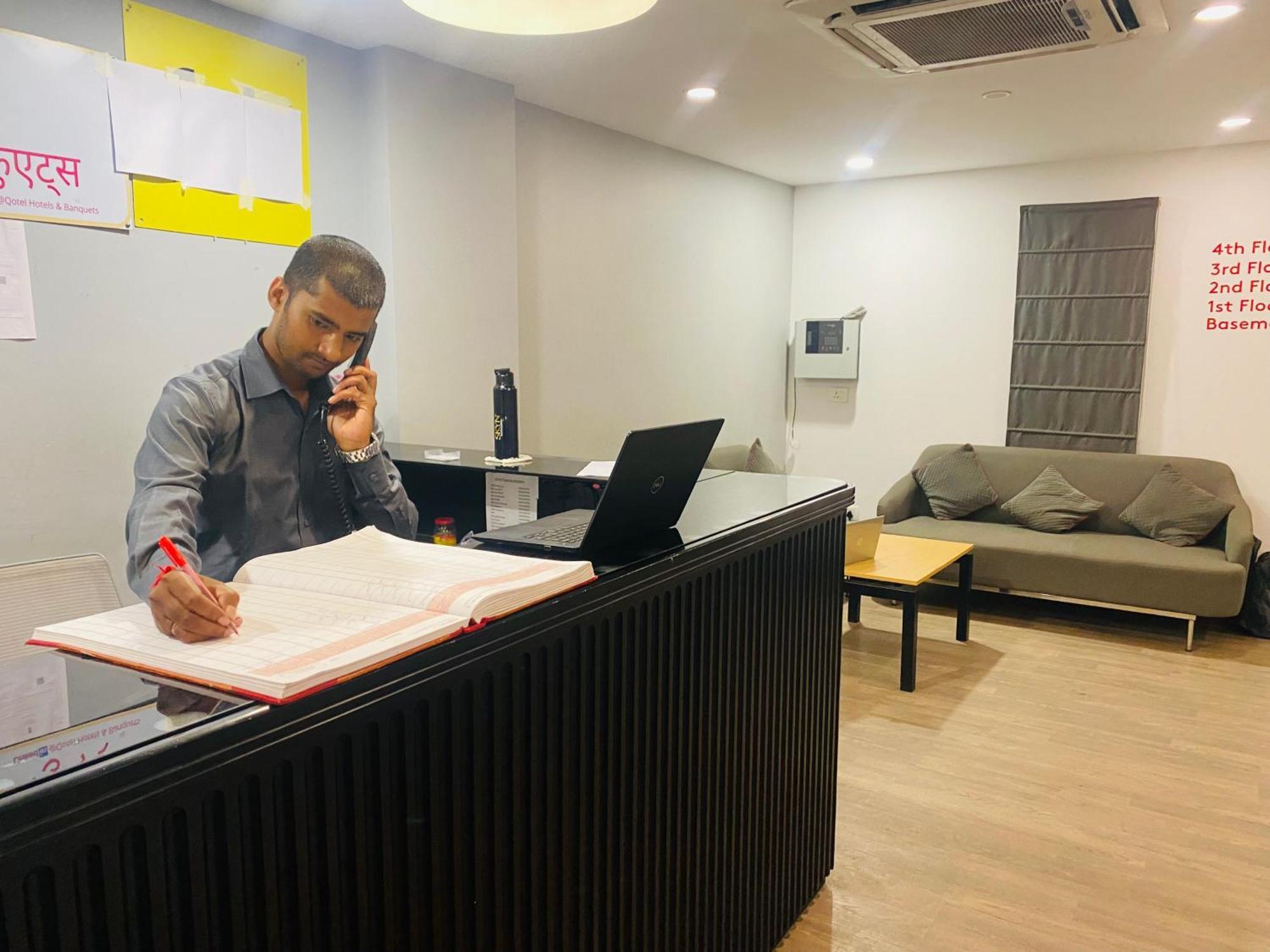 Qotel Hotel Ip Residency East Delhi Preet Vihar New Delhi Exteriör bild